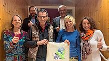 Die Z-Idee-Lenkungsgruppe (vorn, von links) Angelika Graubner, Hubert Strittmatter, Susanne Schaub und Ingeborg Stich mit den ...