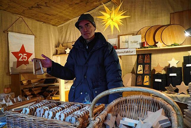 Reinhard Wahn aus Bernau hat nicht nur das Holzhandwerk, sondern auch seine Kreativität 2016 bei der Gründung seiner Holzmanufaktur ...