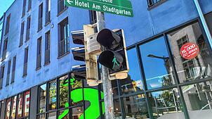 Normales Ampelmännchen statt Kappedeschle: In Radolfzell gab es eine Absage für Motivampeln.