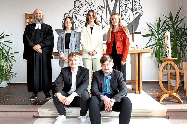 Die coronabedingt noch schwach besetzte Christus-Kirche in Schonach erlebte wieder eine Konfirmation. Feierlich umrahmt wurde die Feier ...
