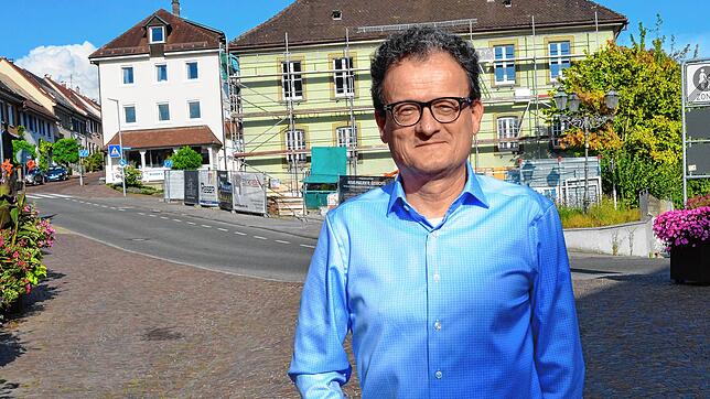 SPD-Stadtrat Uwe Achilles schaut auf die kommunalpolitischen Themen in Markdorf.