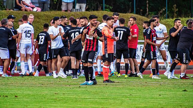 Aufregung nach dem Schlusspfiff: Unschöne Szenen schlossen sich nach Spielende in Laufenburg an. Zwei Gelb-Rote Karten dürften der ...
