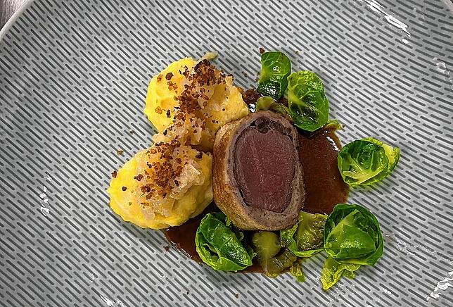 Bild 11: Neun Gänge vom Allerfeinsten: So lecker ging es beim Küchenfest im Grünen Baum in Moos zu