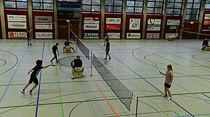 Die Roßbergsporthalle war am Samstag Austragungsort für das Jedermannturnier der Badmintonabteilung des Turnvereins. 30 Erwachsene und ...