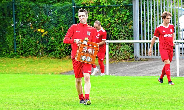 Bild 23: FC Wallbach dreht die Partie und gewinnt mit 3:2 gegen den FC RW Weilheim &ndash; und wir haben die Bilder!