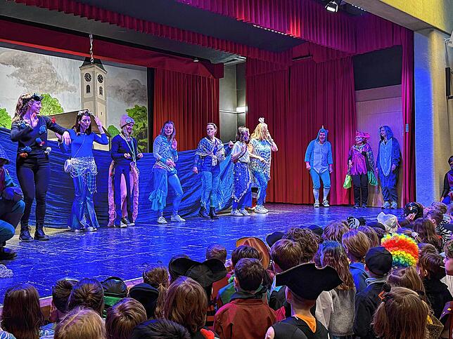 Bild 9: Fischbacher Schule am „Schmotzigen“: Fasnacht in Bildern – Die besten Momentaufnahmen!