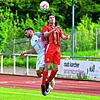 Zweifacher Torschütze: Jörg Hupfer (vorn, gegen Aggelos Mitkidis im Spiel beim FC Tiengen 08) traf doppelt und jeweils per Kopf beim 4:1 ...