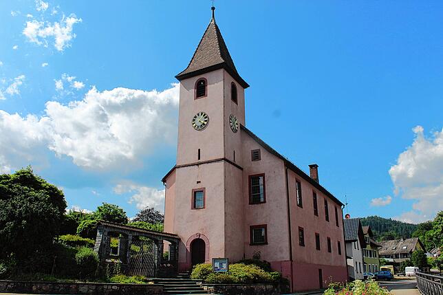 Die Kirche.