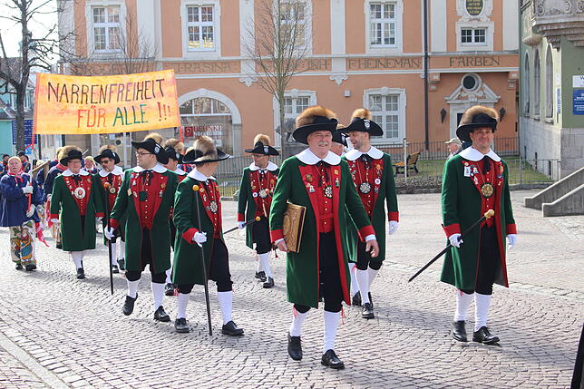 Der Frohsinn rückt an, um die Macht im Rathaus zu übernehmen.