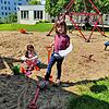 Abstand halten beim Spielen, darauf mussten Amelie (rechs) und Christina bis jetzt im Kindergarten &bdquo;Am Oberen Tor&ldquo; achten . ...