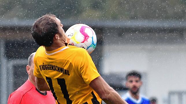 Erster Saisonsieg: Nicht mehr so ganz mit dem Rücken zur Wand steht der SV Nöggenschwiel nach dem 4:3-Erfolg beim VfR Horheim-Schwerzen. ...