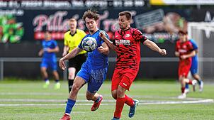 Zweimal traf Tizian Weh (links) beim 5:1-Erfolg des 1. FC Rielasingen-Arlen II gegen den FV Walbertsweiler-Rengetsweiler (Nico Marquart).
