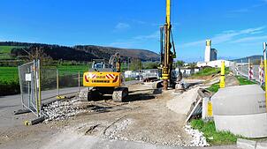 Die Baustelle ist für die Behandlung von Regenwasser von der Autobahn. Sie ist jedoch nicht der Grund für die Schließung des ...