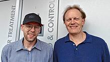 Alexander Theinert (rechts), geschäftsführender Gesellschafter von Belenus und sein Sohn Fabian Theinert. Das kleine Familienunternehmen ...