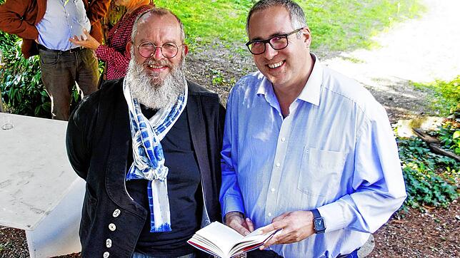 Der Künstler Steffen Diemer und Pfarrer Andreas Sturm (von links) sprachen in der Galerie Vayhinger über Glaube und den Mystiker Jakob ...