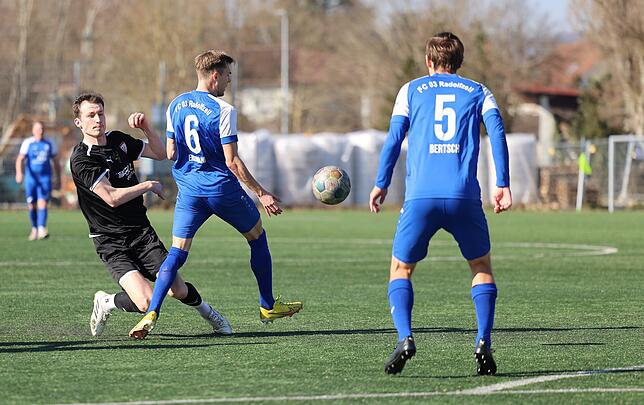 Bild 8: Unsere Bildergalerie vom 4:1-Sieg des FC Radolfzell gegen den SC Gottmadingen-Bietingen