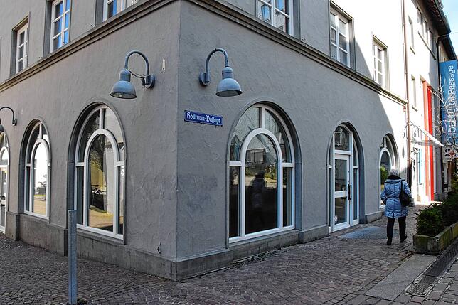 Steht schon eine ganze Weile leer: die ehemaligen Räume von Höll-Sport in der Höllturm-Passage, mitten in der Radolfzeller Altstadt.