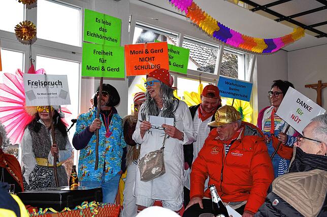 Bild 4: Bilder vom Weilheimer Narrengericht: Fasnet in voller Farbenpracht erleben
