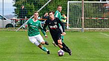Torschützen unter sich: Tim Heininger (links) hatte den FC Zell beim SV Buch in Führung gebracht, Jan Körner (vorn, auf dem Archivbild) ...