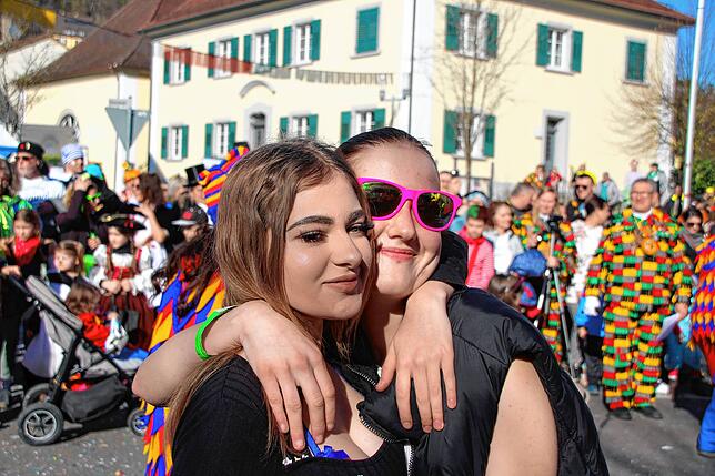 Bild 24: Bilder vom närrischen Treiben beim Treffen der Narren am Fasnachtsmontag in Stühlingen (Teil 2)