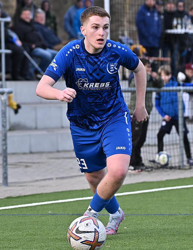 Neu beim TuS Stetten: Maxim Strauss, hier noch im Trikot des TuS Efringen-Kirchen, hat nach einem halben Jahr den Landesliga-Aufsteiger ...