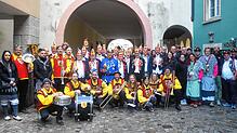 Wer viele Freunde hat, lädt sich an &bdquo;hohen Feiertagen&ldquo; gerne Gäste und Musik ein: Der Elferrat der Stadt Laufenburg mit den ...