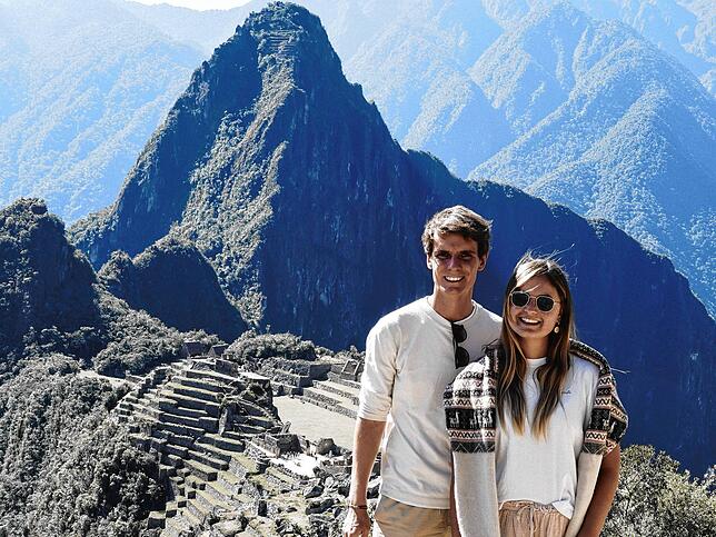 Hoch oben in den Bergen von Peru haben Vivien und Felix die ehemalige Inka-Stadt Matchu Picchu besichtigt.