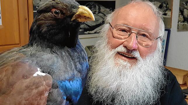 Der Ornithologe Peter Berthold in seinem Haus in Owingen-Billafingen, drei Tage vor seinem 85. Geburtstag, den er am 19. April feiert. ...