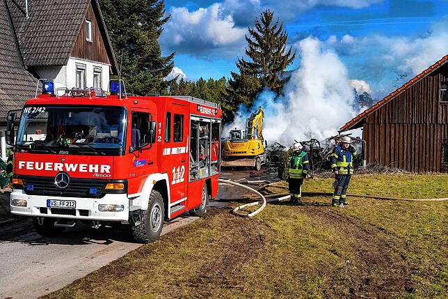 Bild 12: Bilder vom Großbrand in Fischbach: So haben die Flammen gewütet