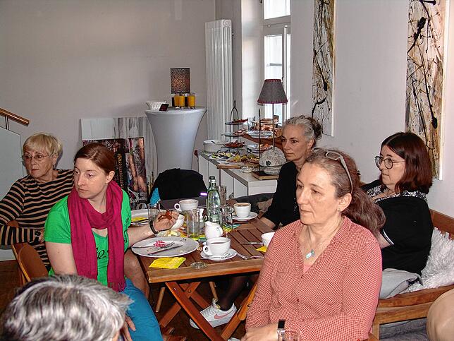 Interesse an einem Netzwerk: (von links) Hedi Christian, Christina Hopstock, Heike Willmann, Elke Schweinberger und Christiane Konstanzer.