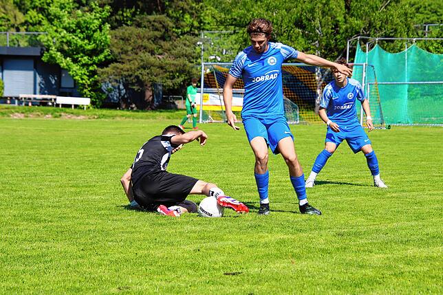 Bild 23: Triumph im SBFV-Pokal für die B-Jugend des FC 08 Villingen: Das sind unsere Bilder!