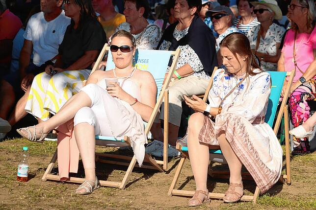 Bild 20: Anita Hofmann und viele andere Schlagerstars: Bilder vom Abschluss des Sound Beach Festivals in Überlingen