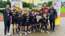 Die jungen Nullachter jubeln über ihren südbadischen Meistertitel.