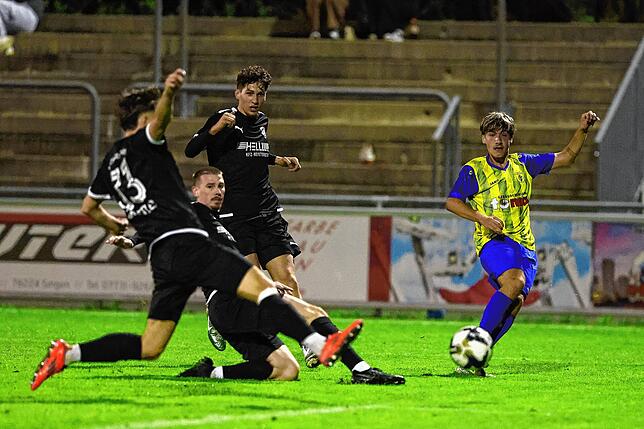 Bild 5: Unsere Bildergalerie vom Spiel zwischen dem FC Singen 04 und dem SC Gottmadingen-Bietingen