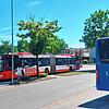 Der Marktplatz Oberuhldingen ist insbesondere für die RAB-Seelinie 7395 und 7397 Dreh- und Angelpunkt in Uhldingen-Mühlhofen. Bemängelt ...