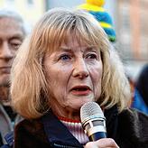 „Wir setzen uns seit langer Zeit für den Übergang am Margarete-Blarer-Haus ein. Aus gutem Grund: Die Stelle ist für Fußgänger extrem ...