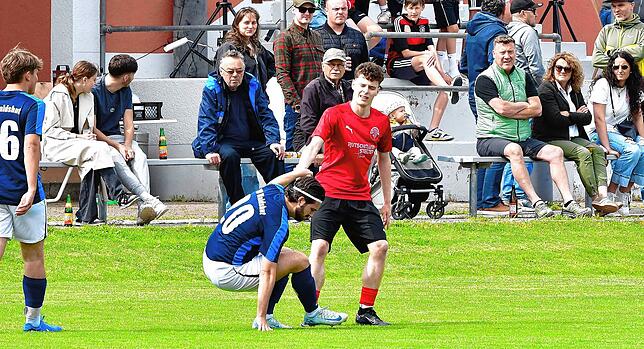 Bild 8: FC Hochrhein besiegt den VfB Waldshut mit 4:2 – wir haben Fotos!
