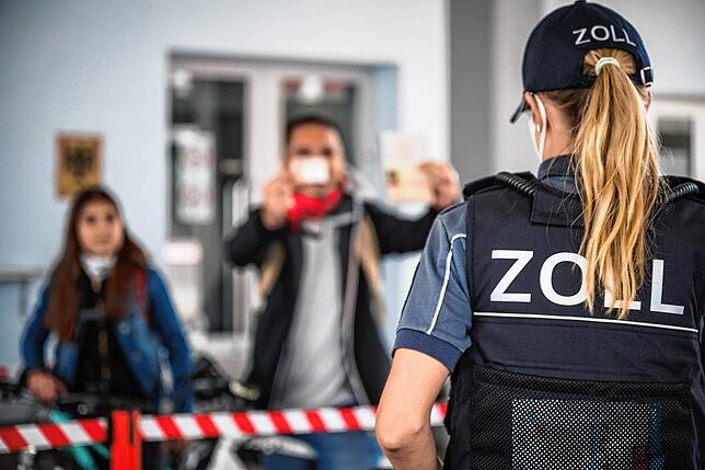 Ohne den triftigen Grund durften die Menschen über Monate hinweg nicht über die Grenze treten.