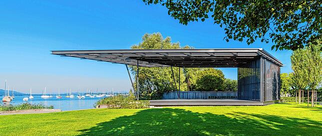 Ein Meilenstein in Friedrichs erster Amtszeit: Für die neue Bühne im Allensbacher Seegarten haben die Architekten aus dem Büro Schaudt ...
