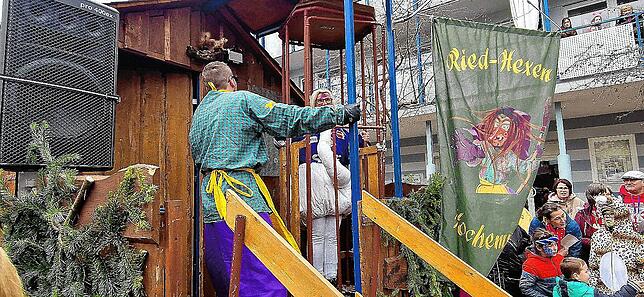 Bild 15: Der Montagsumzug in Bad Dürrheim setzt den gutgelaunten Punkt unter die diesjährige Fasnet &ndash; Teil 2