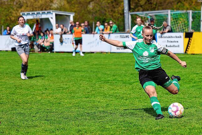 Bild 30: Unsere Bildergalerie der Bezirksliga-Partie zwischen Nordstern Radolfzell und der SG Sipplingen