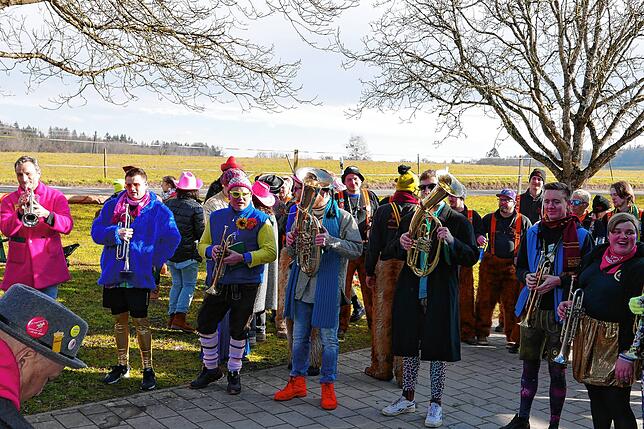 Bild 19: In Wittenhofen, Roggenbeuren und Limpach wird der Narrenbaum aufgestellt – Teil 2!