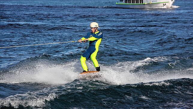 Bild 10: Konstanzer Seenachtfest 2022: Ein Highlight des Tages ist die Wasserski-Show