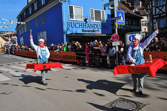 Bild 32: Fasnetssunntig-Umzug: Historische Narrenzunft Markdorf zieht alle an