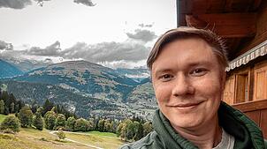 Roman Welzk kommt aus dem Spreewald und ist 2019 in die Schweiz ausgewandert. Auf YouTube, Facebook und in Onlinekursen gibt er sein ...