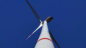 Ein Windrad im Windpark Hasel (Symbolbild). In Herrischried läuft die Debatte um Windräder.