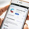 Die Corona-Warn-App lässt sich über den Appstore des Smartphones herunterladen und einfach installieren.