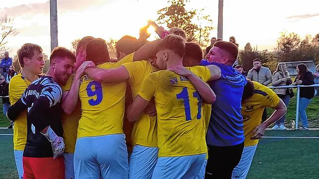 Der SV Allensbach hat sich vom 2:2-Ausgleich des FV Walbertsweiler-Rengetsweiler nicht irritieren lassen und 3:2 gewonnen.