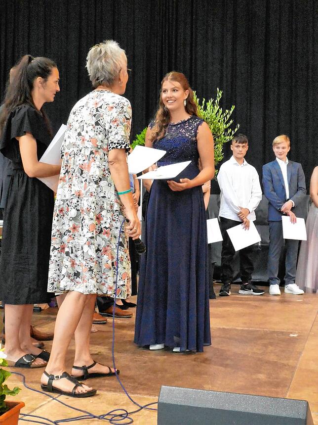 Bild 1: Bilder von der Zeugnisübergabe am Schulverbund Nellenburg Stockach &ndash; Teil 2
