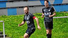 Niklas Bernhart (links) erwartet mit seinem Team den Titelkandidaten FV Möhringen.